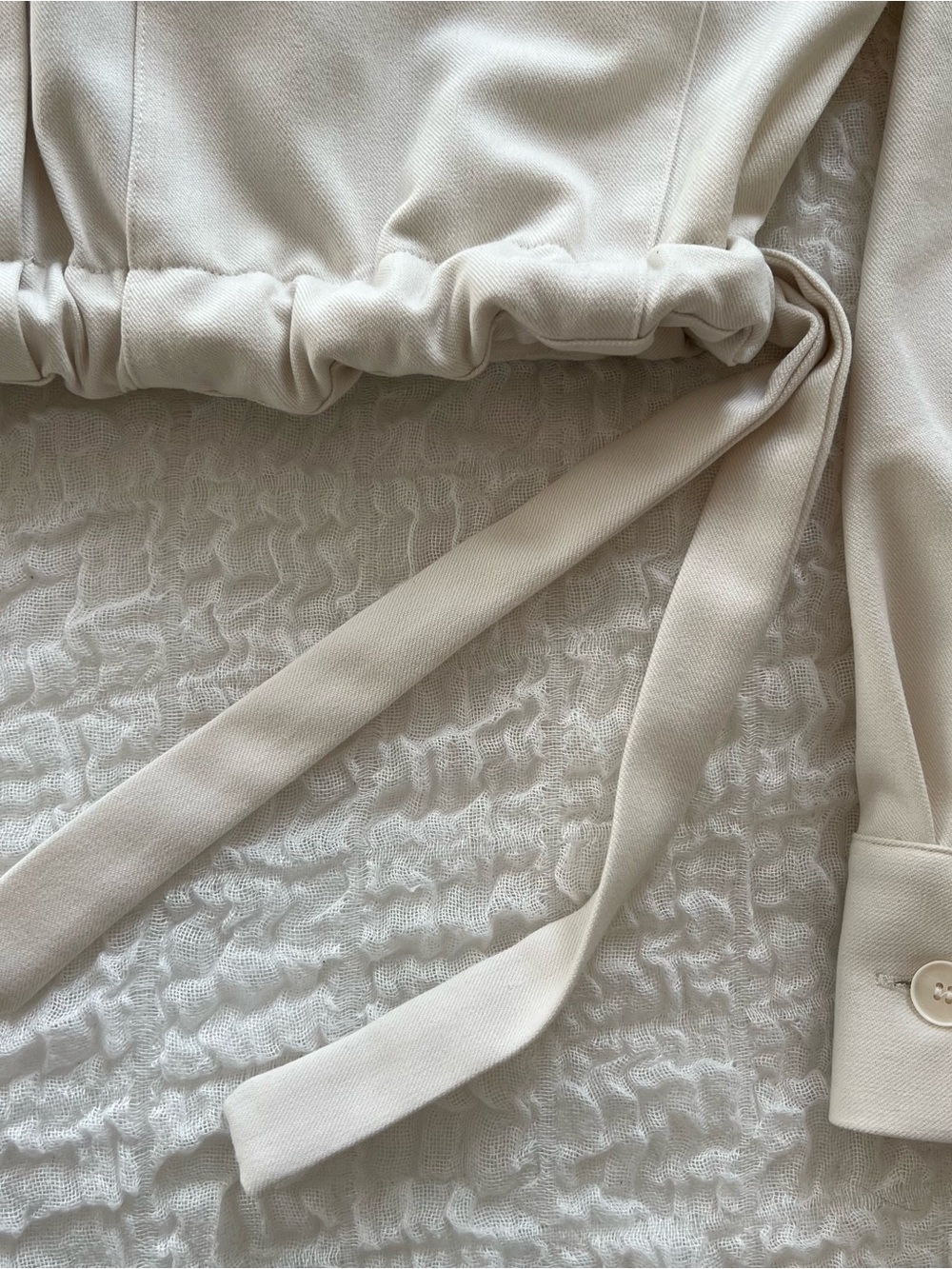 Zara Cropped Drawstring Button-Up Shirt - Light Beige Size XS - Picture 4 of 5